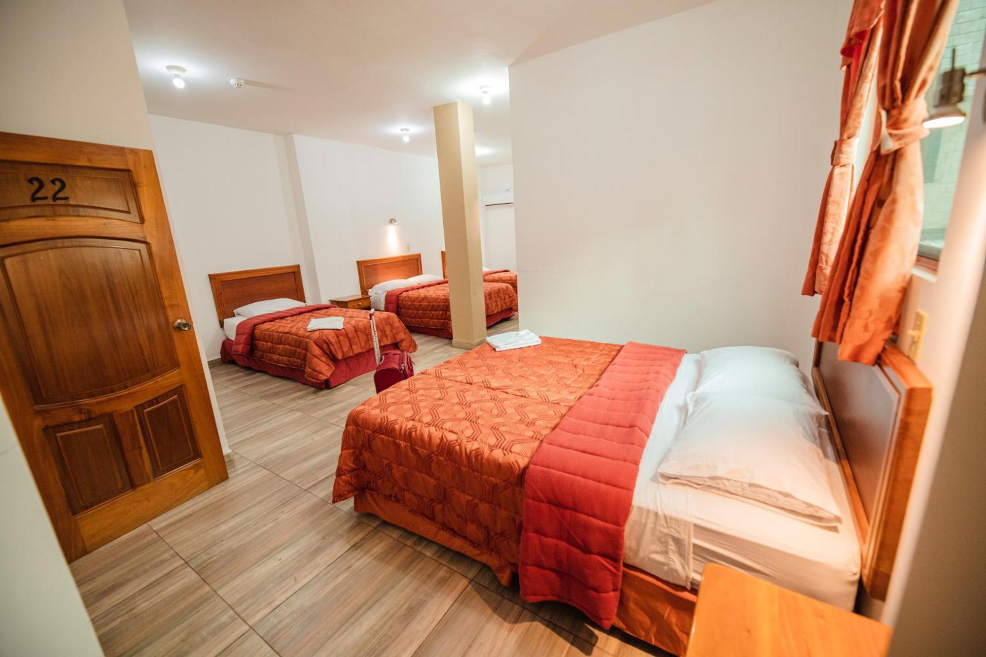 Suites En El Centro プエルトアヨラ エクステリア 写真